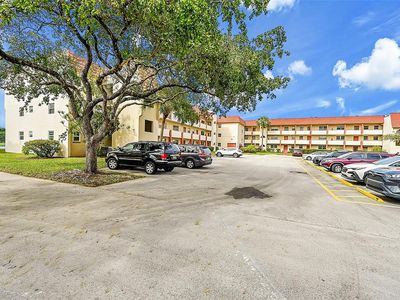 2931 Sunrise Lakes Dr #301