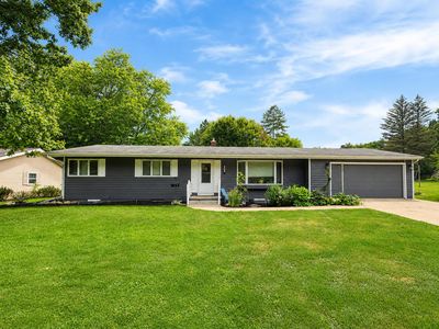 553 East Dr
