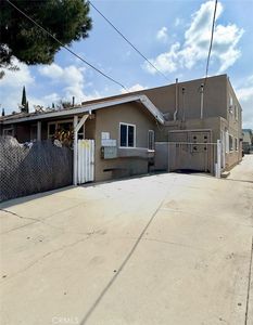6924 Gentry Ave