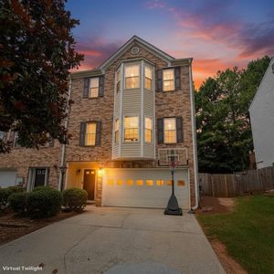 2507 Stonegate Dr NW