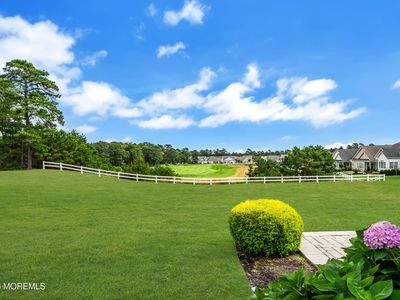 4 Bay Head Court