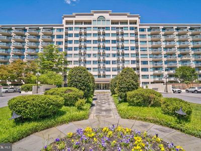 5450 Whitley Park Ter APT 301