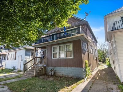109 Clarence Ave