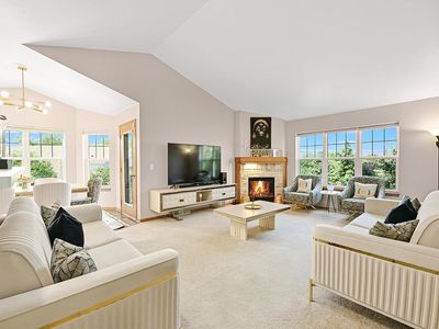 7003 West Rawson AVENUE