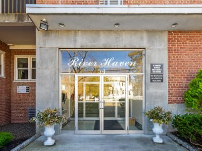 54 W North St #305