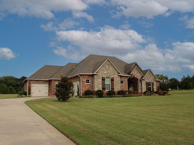 2128 N Mountain Grove Rd