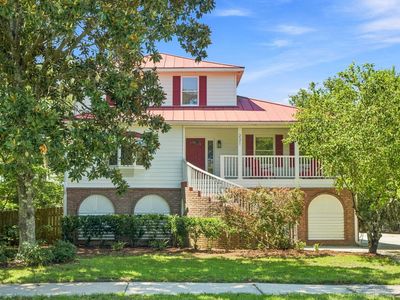 221 Marsh Oaks Dr