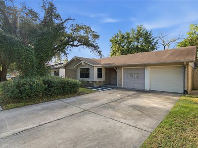 5915 Black Maple Ln
