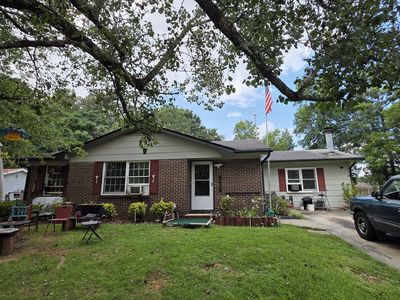 1566 Flicker Rd
