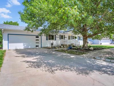 305 Oak Park Dr