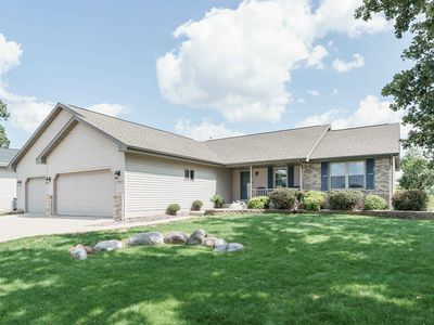 4562 Parkwood Dr