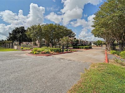 18800 Egret Bay Blvd APT 609