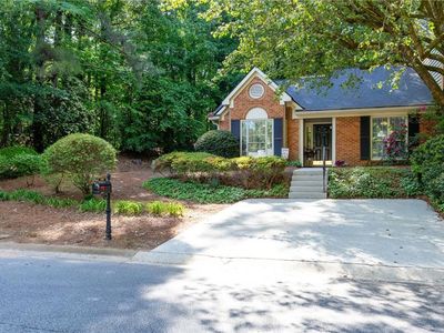 1907 Ivy Glen Dr SE