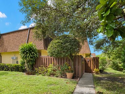 110 N Delaware Boulevard #18a