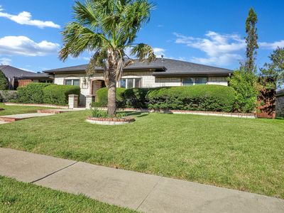 3015 Kensington Dr
