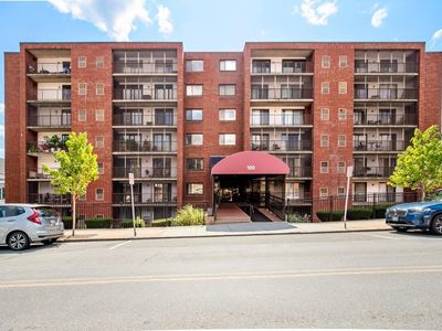 100 High St APT 206