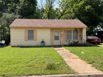 1608 Bell Ave