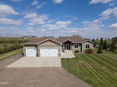 6512 Dakota Country Dr