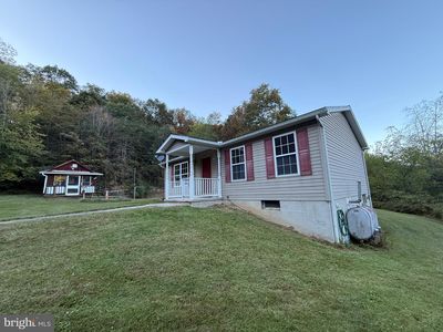 21938 Hollow Rd