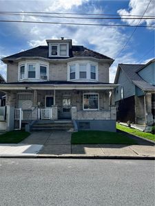 240 W Lincoln St