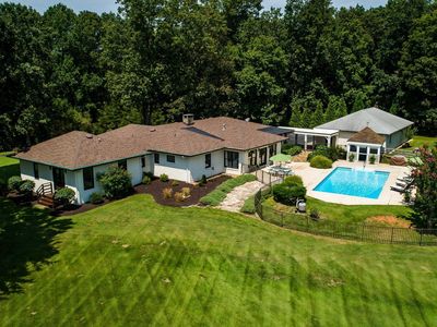 2212 Garth Oaks Point