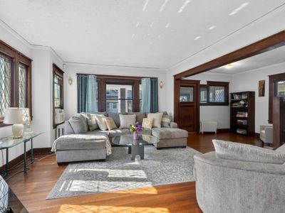 19 Ashwood Ter