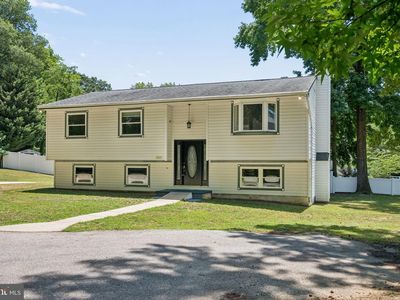 1365 Moyer Rd