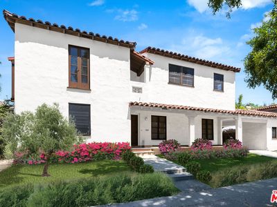 6223 San Vicente Blvd