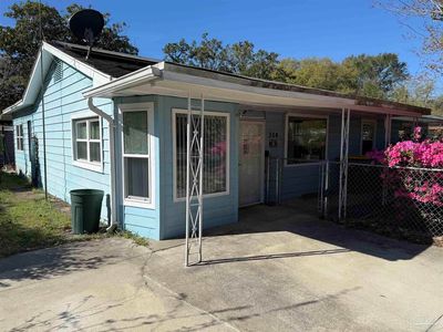 304 Oakland Cir NW