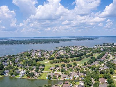 227 April Waters Dr W