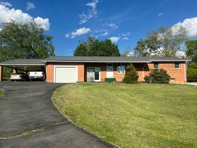 111 Crockett Ln