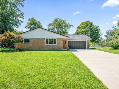 4095 Raymond Dr