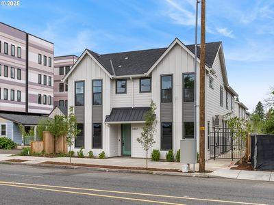 5869 NE Prescott St #7