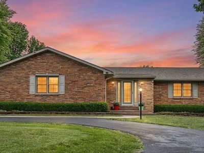 696 Pine Valley Dr