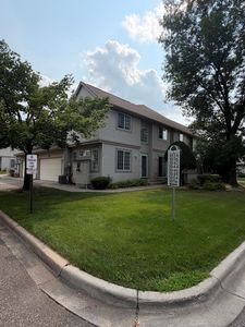1056 Lovell Ave W