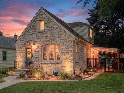 2452 S 74th STREET