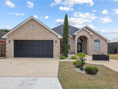 803 Grosbeak Ave
