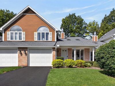 Property at 84 Eaglesfield Way, Fairport, NY