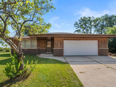 6172 North 116th STREET