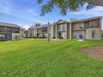 868 Town Cir #123