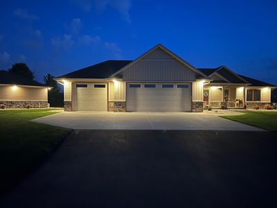 W7535 Cross Country Ln