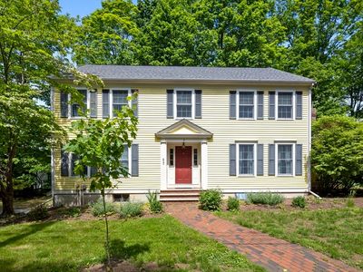 2 Laurel St
