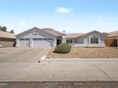 7526 W CORRINE Drive