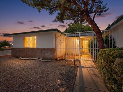 7201 Santa Fe Trl NW