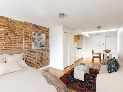 88 E 3rd St APT 18