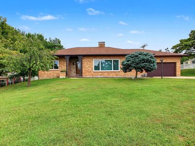 215 Woodlawn Ct