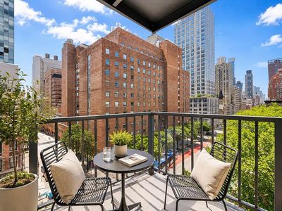 359 E 68th St APT 7B