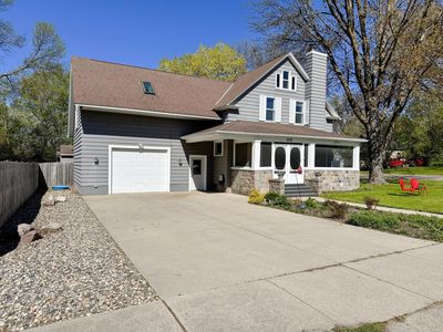 Property at 1019 N Vine St, Fergus Falls, MN