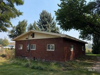 377 S Davis Rd