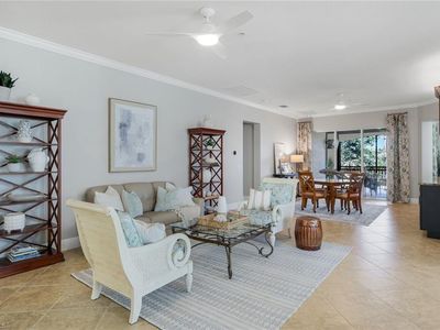 3755 Montreux LN #204